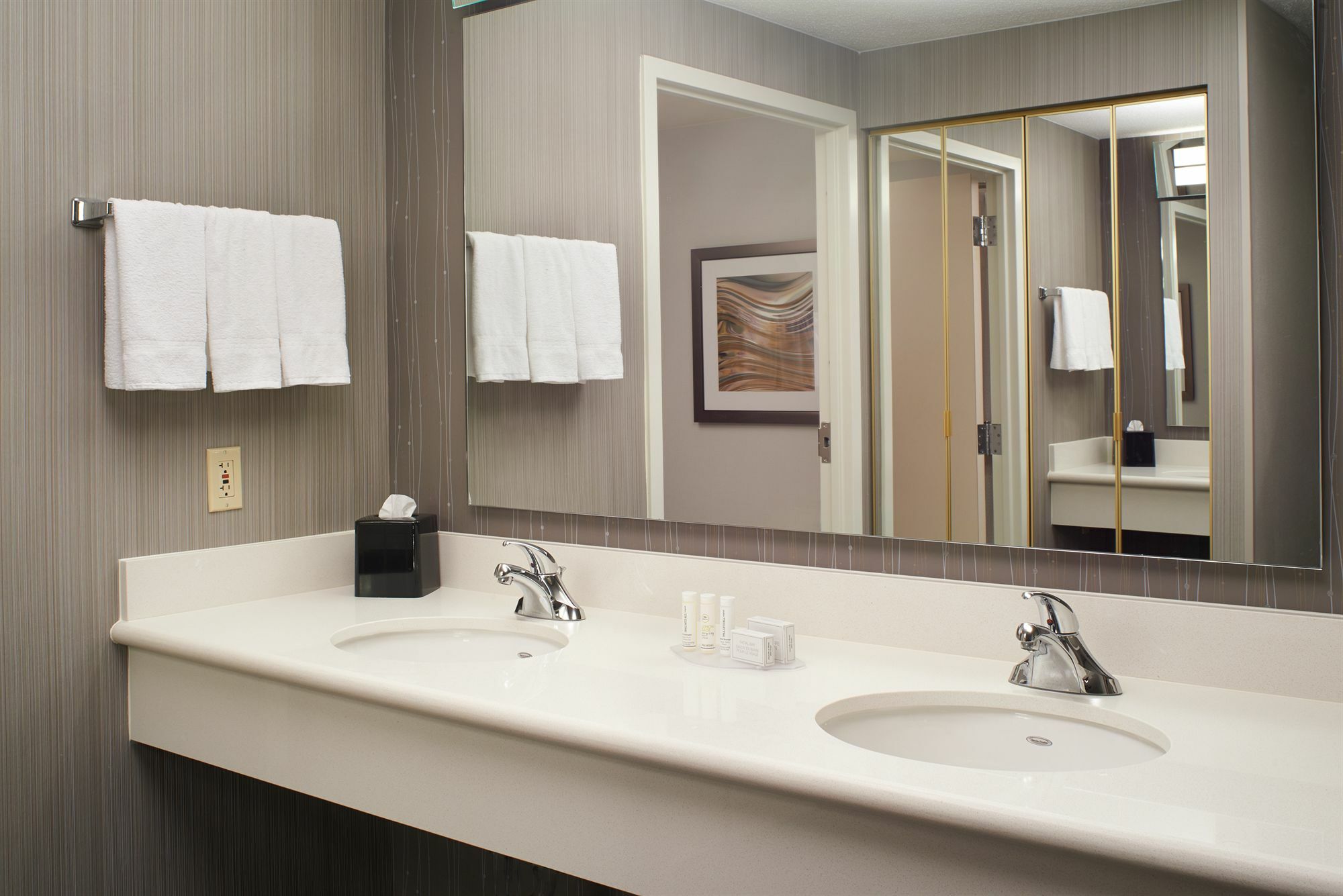 Courtyard Cincinnati Covington Luaran gambar